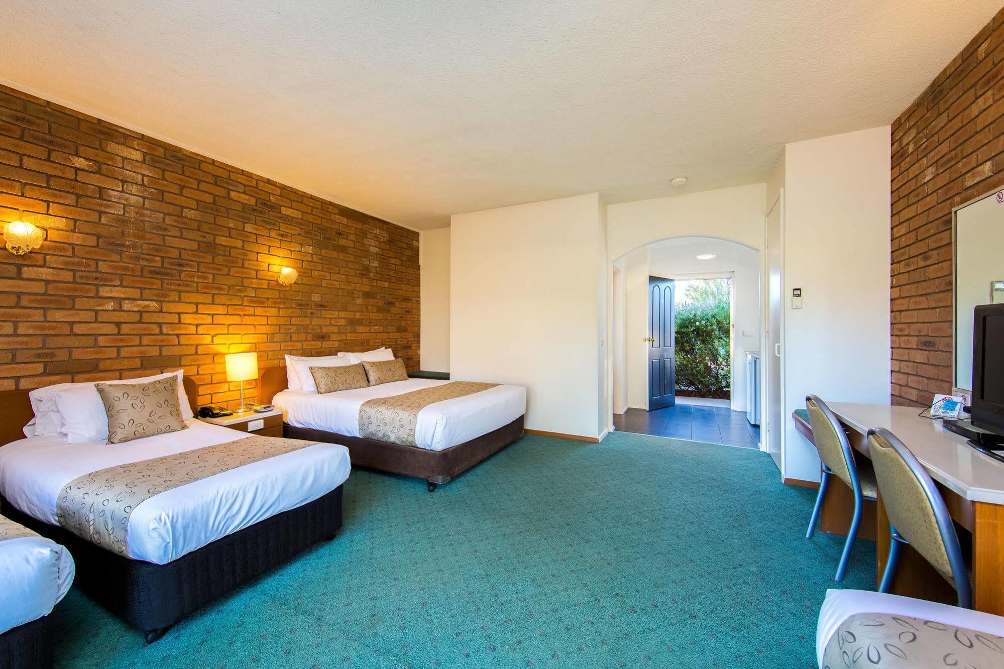Thurgoona Country Club Resort Extérieur photo
